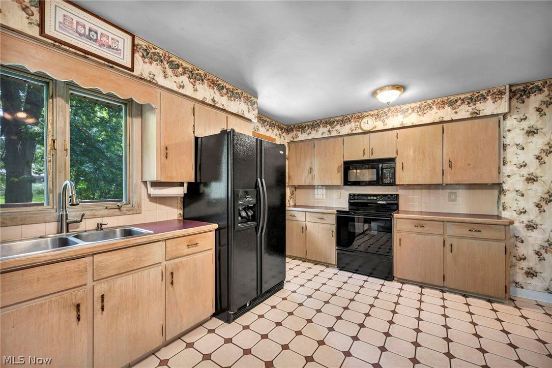 295 Hillsdale Circle