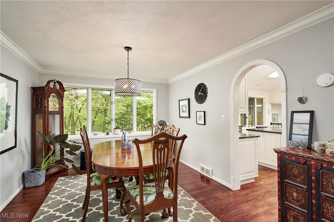 5680 Ledgebrook Lane, Solon, Ohio image 13