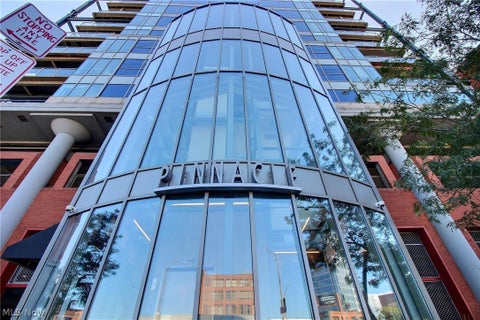 Condo For Sale - 701 W Lakeside Avenue #1301<br/> Cleveland, OH 44113
