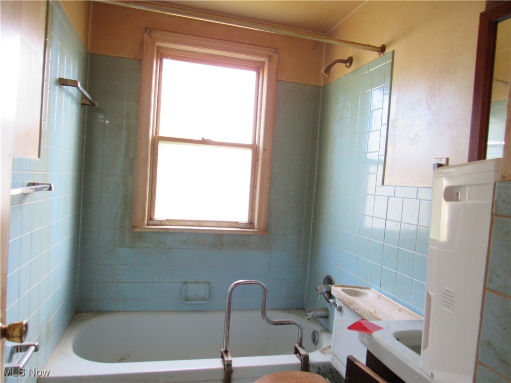 16405 Glendale Avenue, Cleveland, Ohio image 16