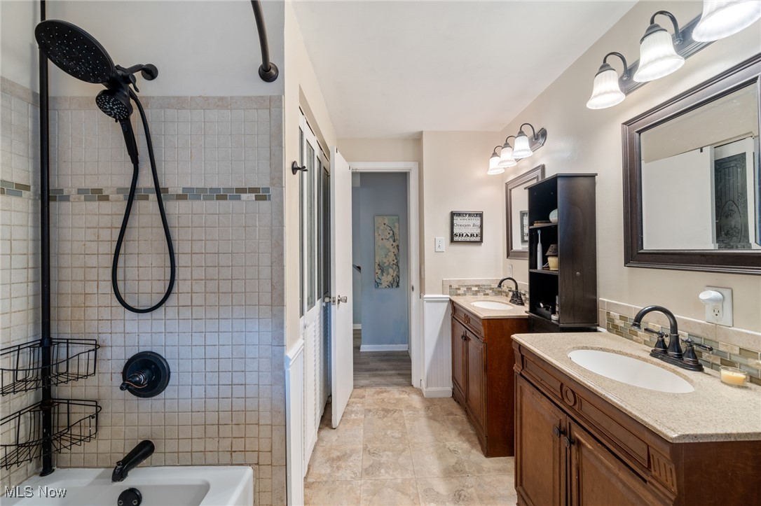 148 Duff Drive, Avon Lake, Ohio image 40