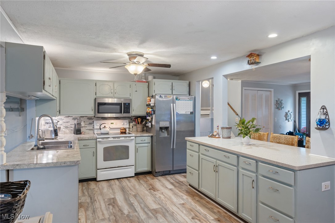148 Duff Drive, Avon Lake, Ohio image 28