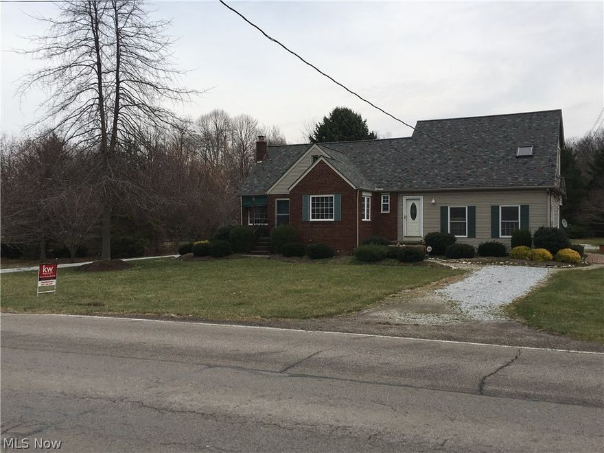 Charming 4 Bed 2 1/2 Bath home on .82 acres with a 3 car garage and a large driveway.  Plenty of room in this move-in-ready home.  Access to Perry Park Pool, Community Center, and Beach !!!  City water and sewer, and a well that is attached at outdoor locations only-for free outside water usage.  Sprinkler system, full basement, large eat-in kitchen, all appliances stay, newer roof, and a great location!  Call today for your private showing!