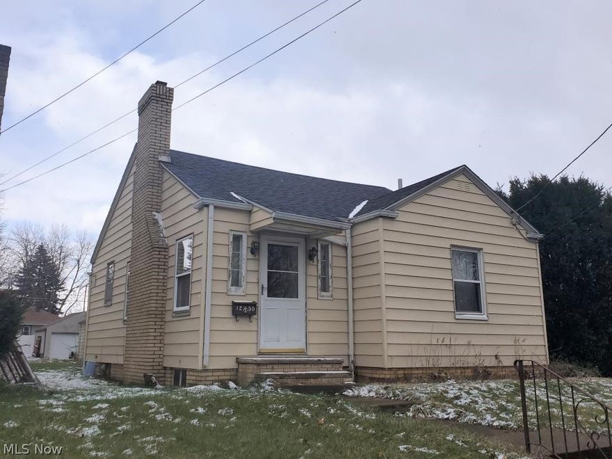 Main level features living room w/fireplace, eat in kitchen, tiled full bath w/tub & shower, 2 bedrooms, second floor consists of 3rd bedroom & half bath, full basement, forced air gas furnace, gas water heater, single car garage, taxes only $488.19 per half year, built in 1939 and containing 1,074 sq. ft.. Home needs some repairs, remodeling and updating. Sells to the highest bidder at Absolute Auction!! Look this one over and add to your portfolio or fix & flip.