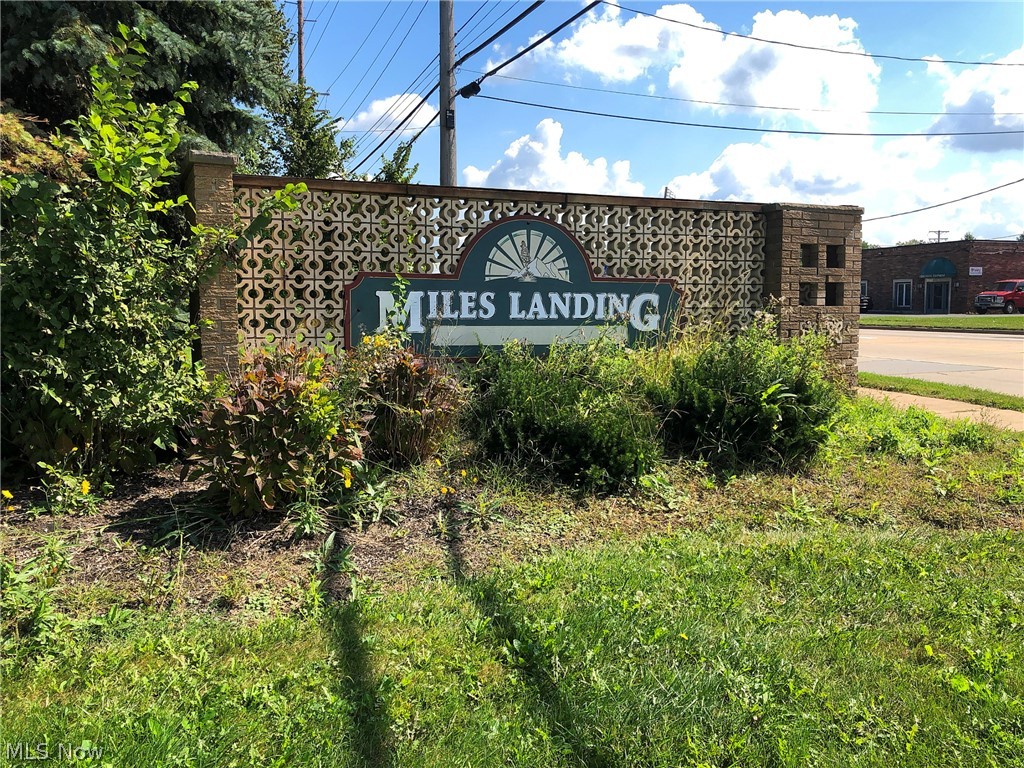 Banbury Village Condo - Residential