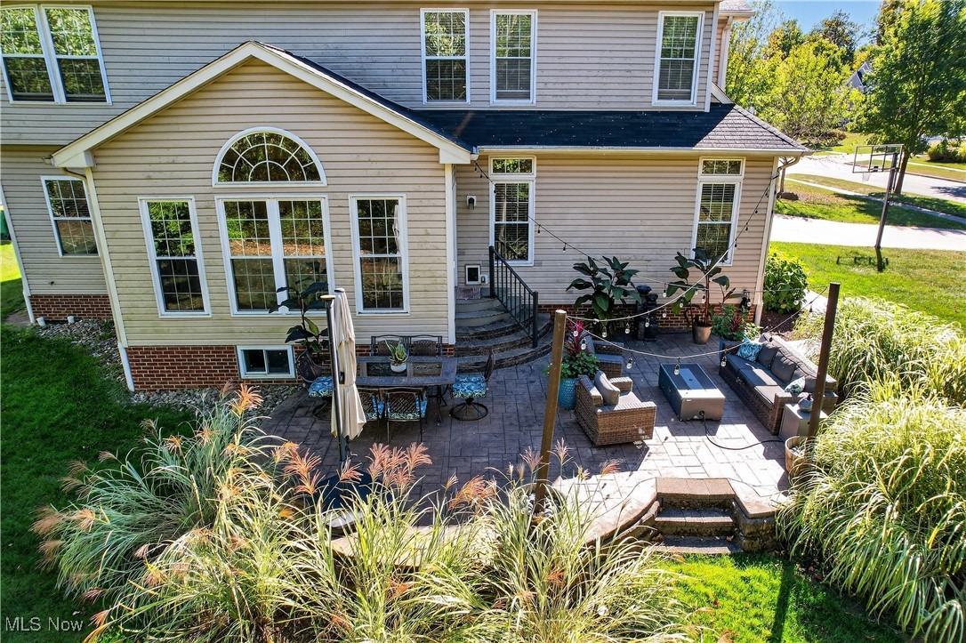 Twinsburg, Ohio 44087, United States, 4 Bedrooms Bedrooms, ,4 BathroomsBathrooms,Residential,Active,220425