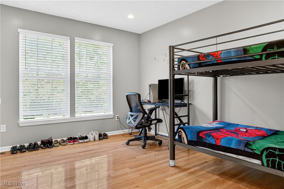 Twinsburg, Ohio 44087, United States, 4 Bedrooms Bedrooms, ,4 BathroomsBathrooms,Residential,Active,220425