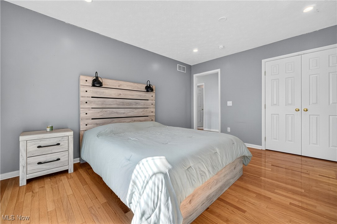 Twinsburg, Ohio 44087, United States, 4 Bedrooms Bedrooms, ,4 BathroomsBathrooms,Residential,Active,220425