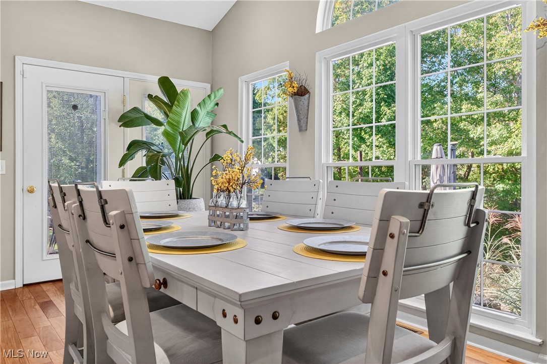 Twinsburg, Ohio 44087, United States, 4 Bedrooms Bedrooms, ,4 BathroomsBathrooms,Residential,Active,220425