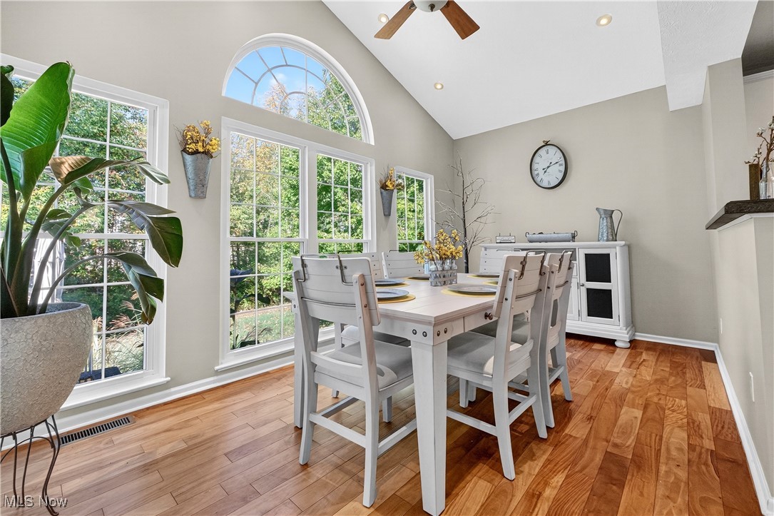 Twinsburg, Ohio 44087, United States, 4 Bedrooms Bedrooms, ,4 BathroomsBathrooms,Residential,Active,220425