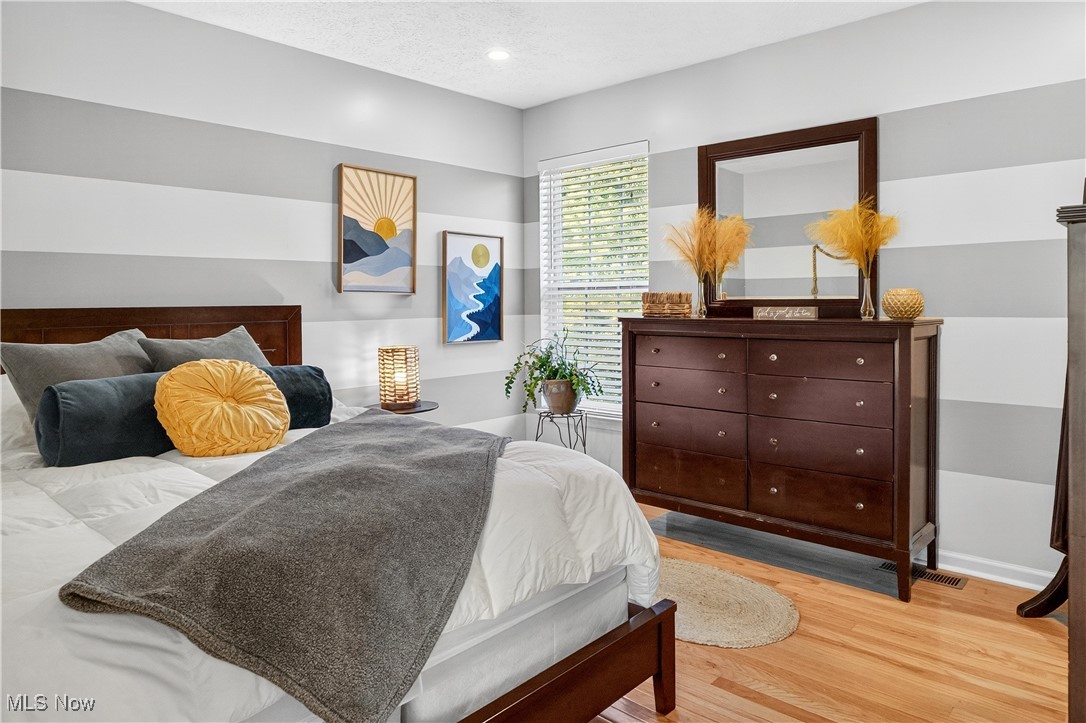 Twinsburg, Ohio 44087, United States, 4 Bedrooms Bedrooms, ,4 BathroomsBathrooms,Residential,Active,220425