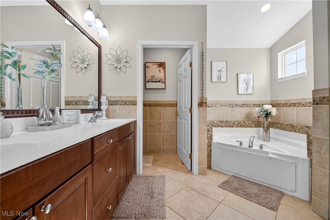 Twinsburg, Ohio 44087, United States, 4 Bedrooms Bedrooms, ,4 BathroomsBathrooms,Residential,Active,220425