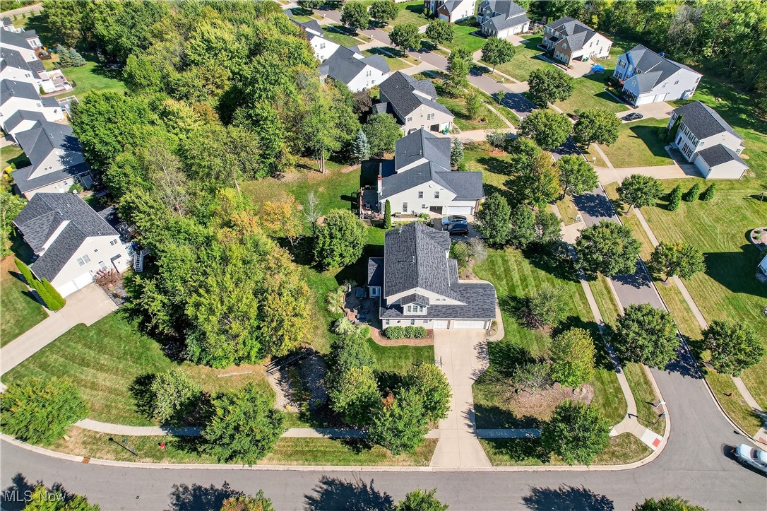 Twinsburg, Ohio 44087, United States, 4 Bedrooms Bedrooms, ,4 BathroomsBathrooms,Residential,Active,220425