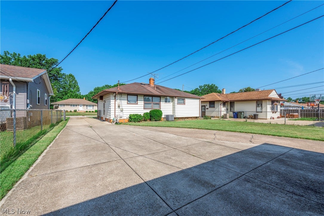 4579 Memphis Villas S