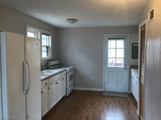 Avon Dover - Residential Lease