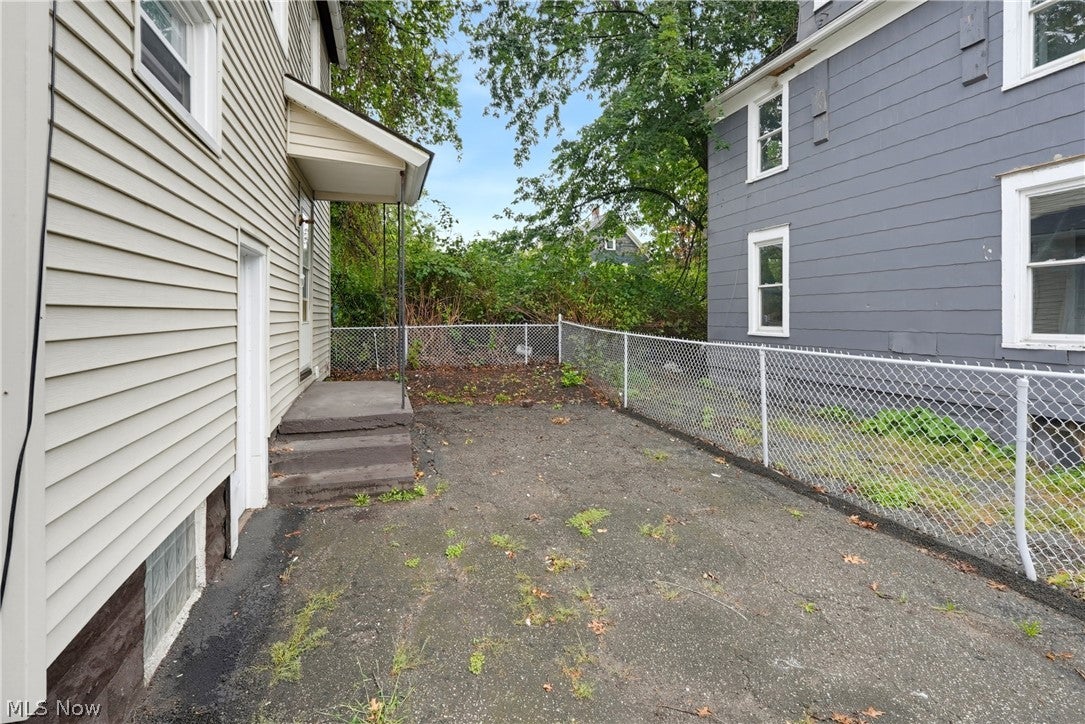 529 Hazel Place