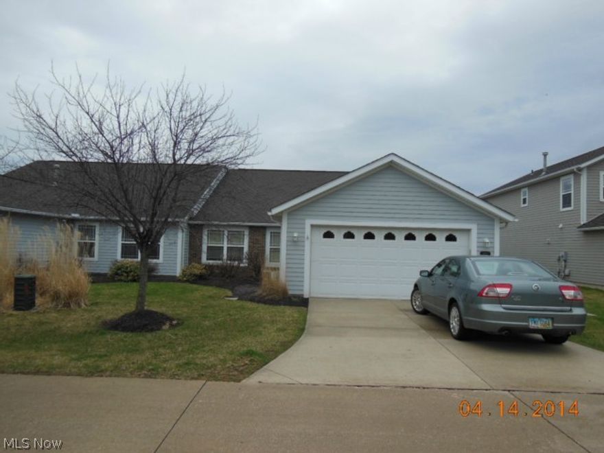 Beautiful , move in condition ! Spacious,Open floor plan  3 bdrm  , 2 full bath Ranch Cluster with a 2 car attached garage !  All natural oak trim ! All neutral decor ! Large kitchen with Oak cabinets and plenty of counter space !  Living room  has plenty of natural light and sliding doors that lead out to a  patio that overlooks a scenic back yard with pine trees !  Master bedroom has a walk in closet and full bathroom with step in shower ! All appliances stay ! Very clean, move right in ! Garage work bench does not stay.