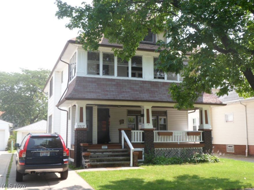 Great Investment! Nice Up and down Duplex with many possibilities.  Live in with family suites,rent one, or rent both!  Property is being used as rental property and are both occupied! Come see how this one can make you money! Enclosed porch and an open porch to enjoy!