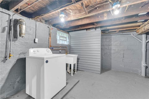 Tiny photo for 3514 Leopold Avenue, Cleveland, OH 44109 (MLS # 5255513)