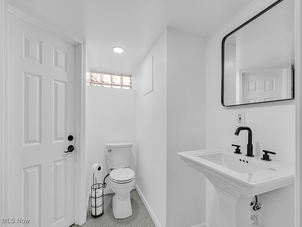 3551 Meadowbrook Boulevard, Cleveland Heights, Ohio image 24