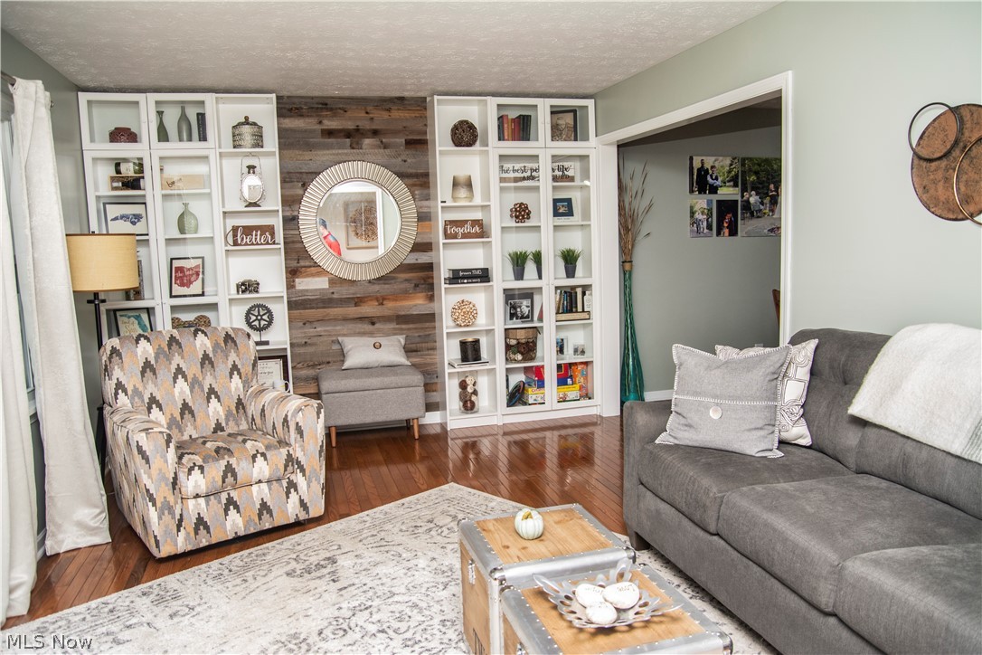 Highlands Mdws 04 - Residential