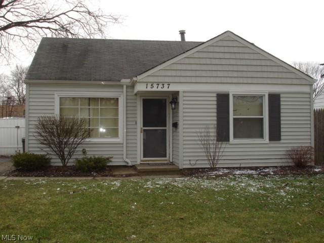 Dont miss this super cute single family available for rent! Nicely updated throughout. Fenced yard. Bigger than it looks! All adult occupants must apply online at AllOhioManagement.com we run credit, criminal and eviction history. $35 per applicant.