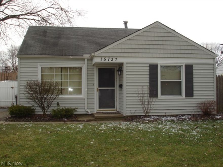 Dont miss this super cute single family available for rent!  Nicely updated throughout. Fenced yard.  Bigger than it looks! All adult occupants must apply online at AllOhioManagement.com  we run credit, criminal and eviction history. $35 per applicant.