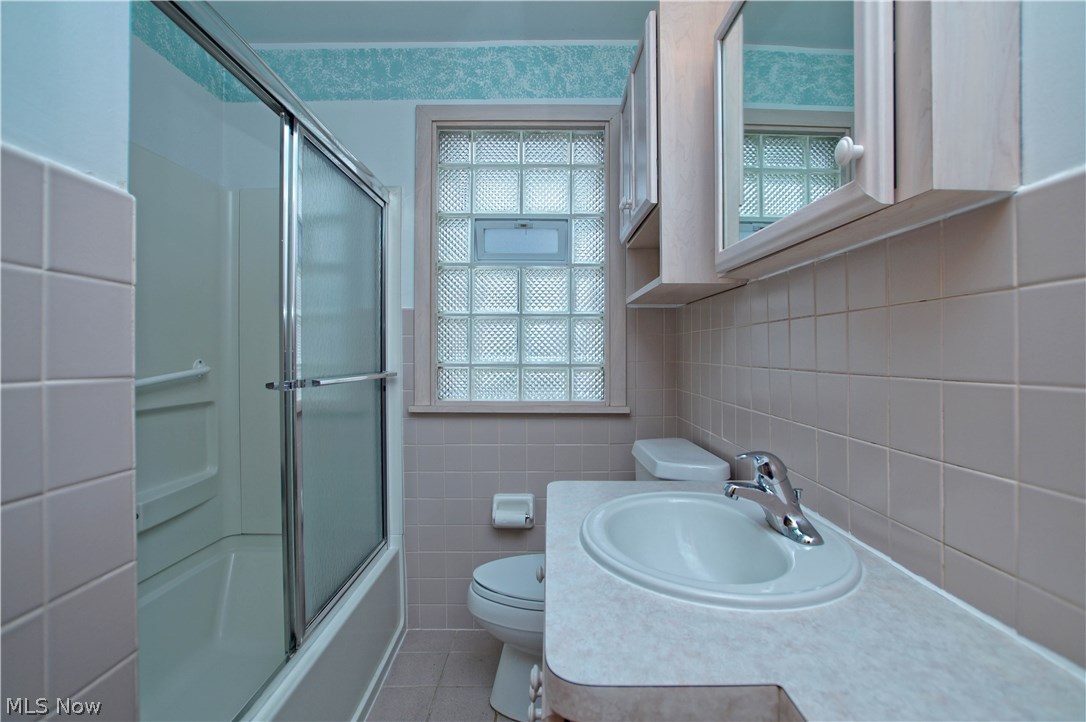 Walter H Telling Broadfield - Residential