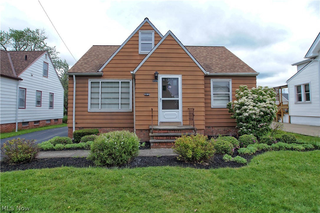 Walter H Telling Broadfield - Residential