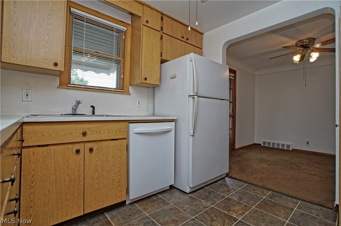 Walter H Telling Broadfield - Residential