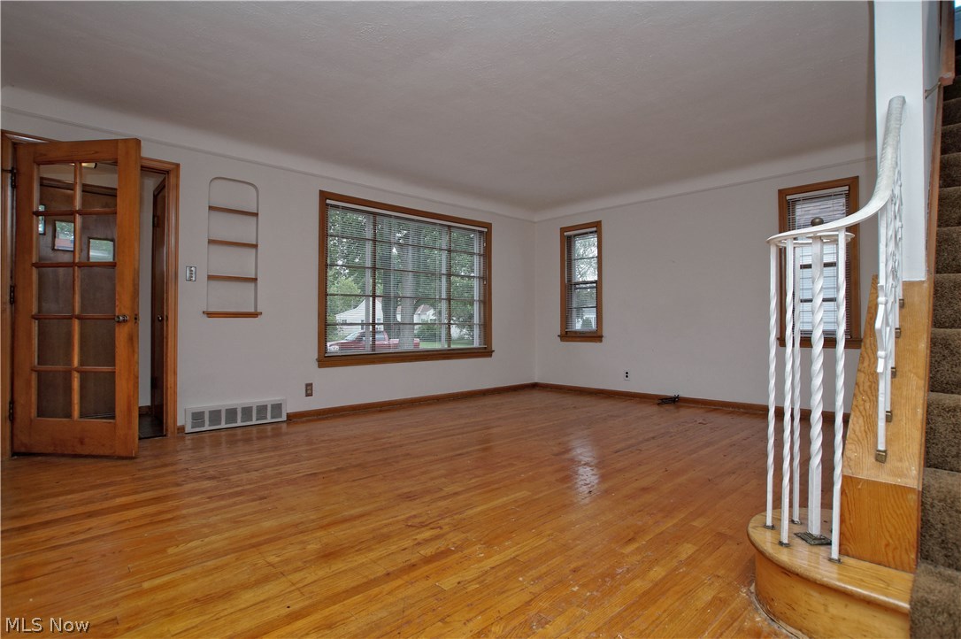 Walter H Telling Broadfield - Residential