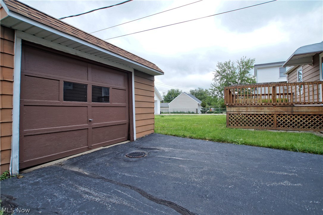 Walter H Telling Broadfield - Residential