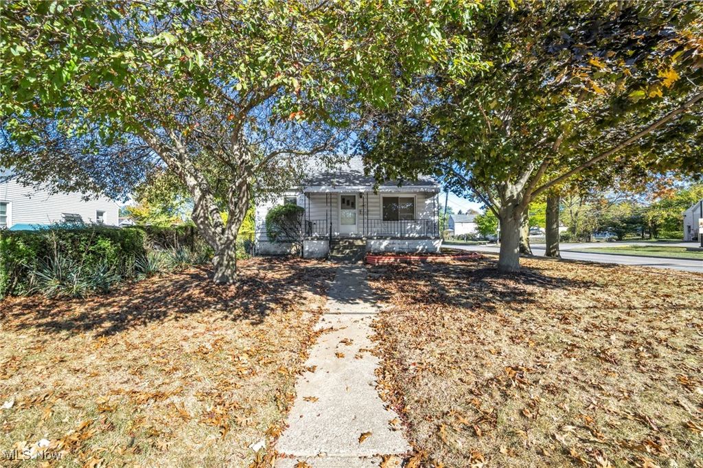 Photo of 2947 Colorado Avenue, Lorain, OH 44052 (MLS # 5165683)