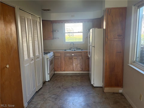 Tiny photo for 845 Jonathan Avenue, Akron, OH 44306 (MLS # 5256939)
