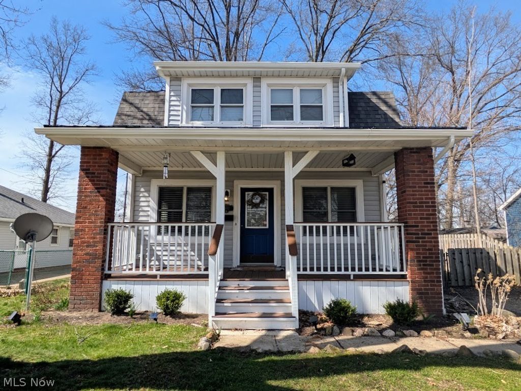 Photo of 1902 Harding Drive, Wickliffe, OH 44092 (MLS # 5192737)