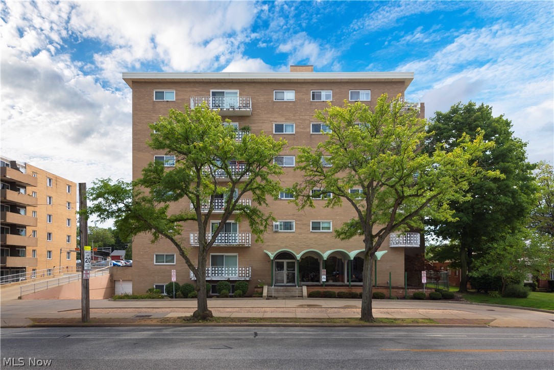 Waverly House Condo - Residential