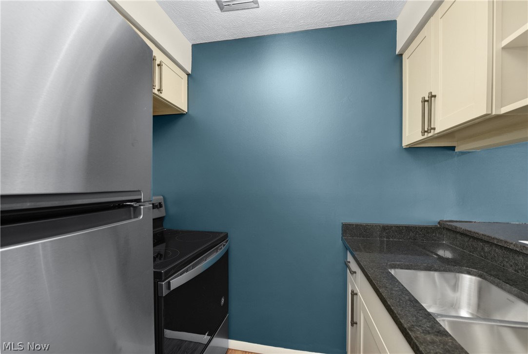 Waverly House Condo - Residential