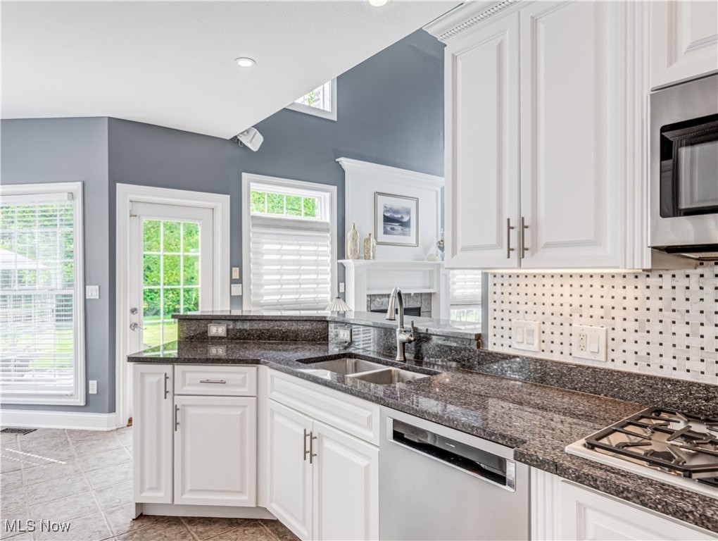 3566 Torrey Pines Drive, Fairlawn, Ohio image 16