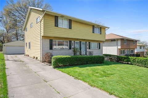 Multifamily For Sale - 8230 Reed Avenue<br/> Garfield Heights, OH 44125