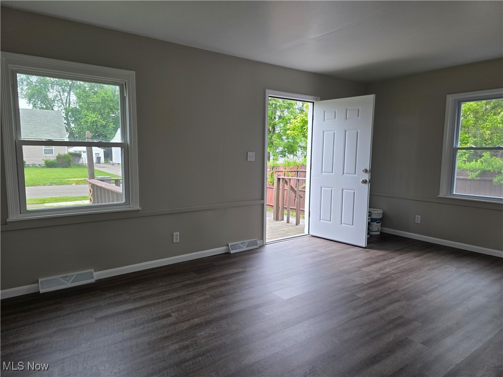 City/Youngstown - Residential Lease