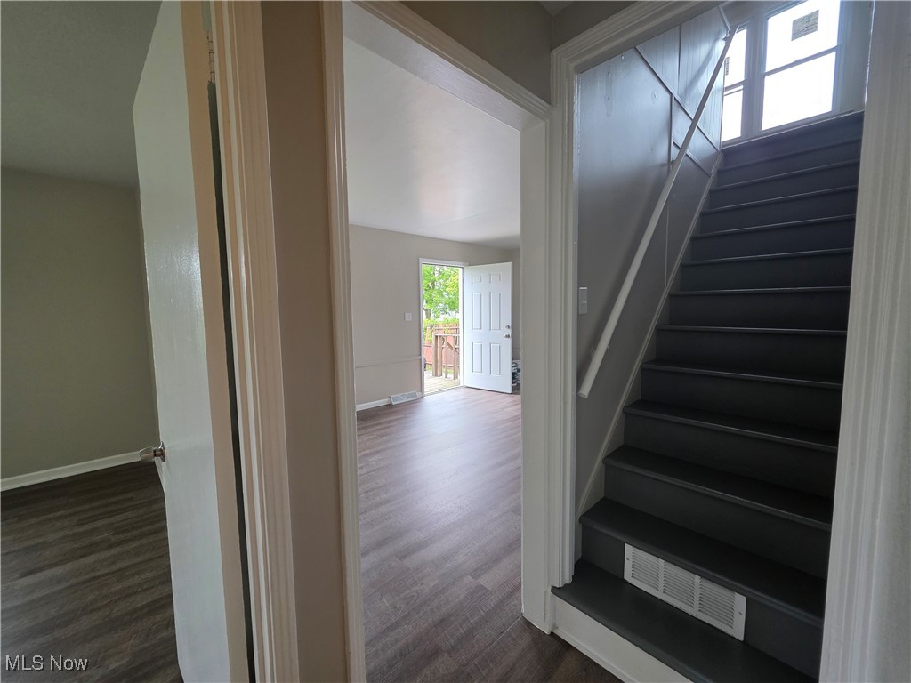 City/Youngstown - Residential Lease