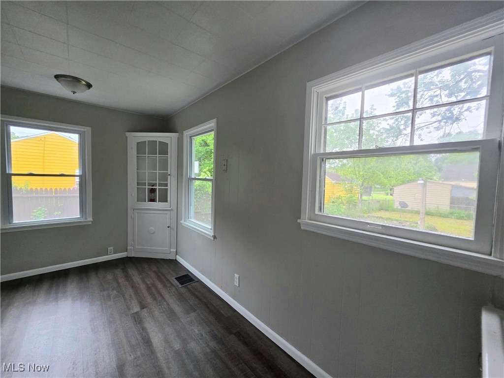 City/Youngstown - Residential Lease