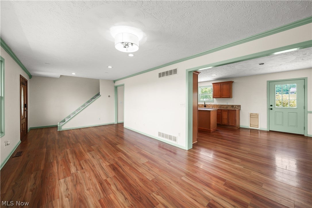 11241 Center Road