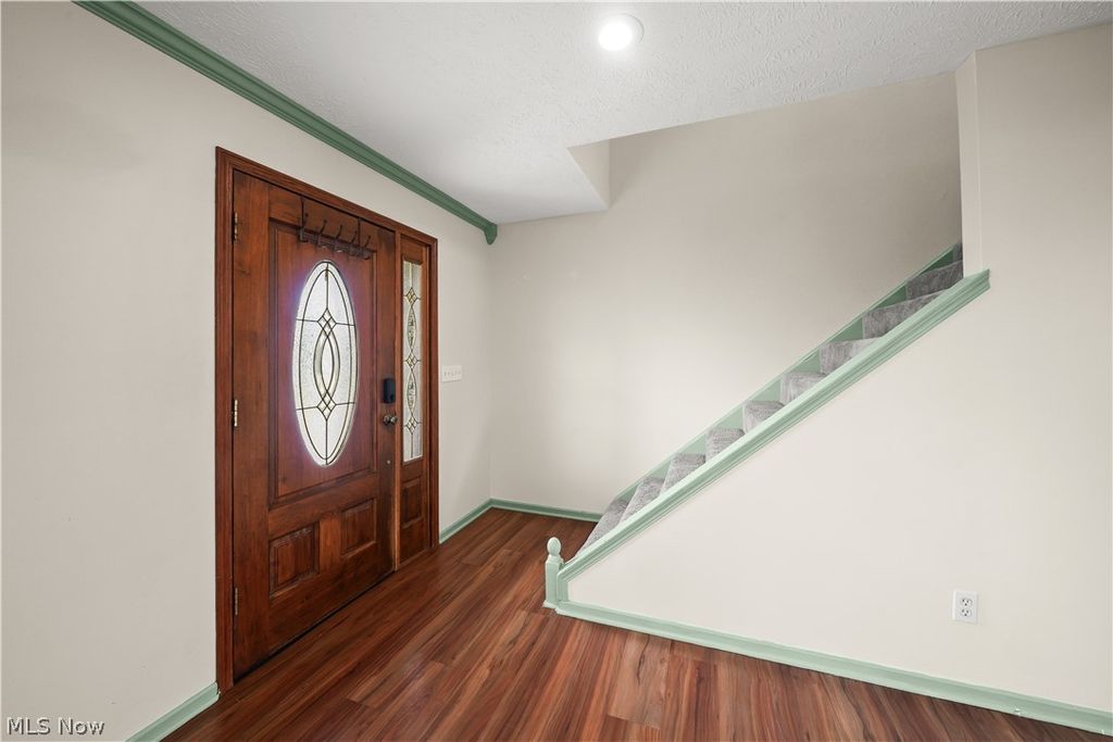 Photo of 11241 Center Road, Garrettsville, OH 44231 (MLS # 5225505)