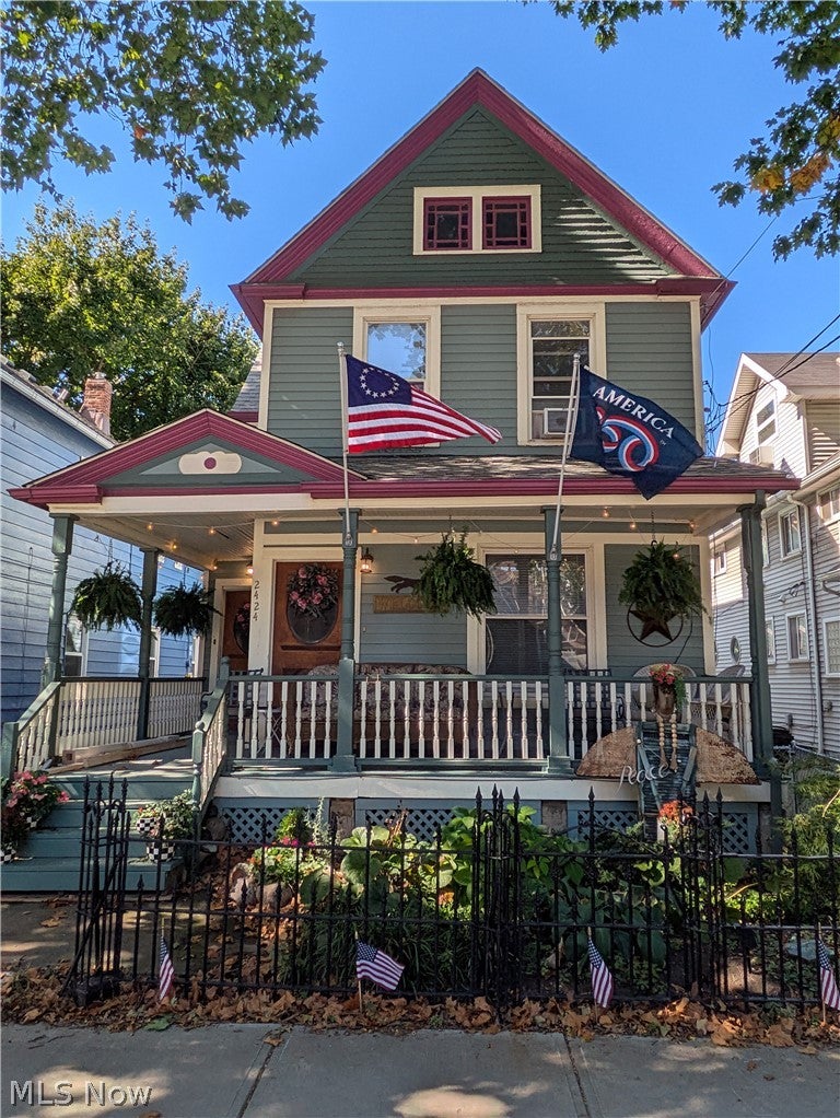 2424 W 10th Street