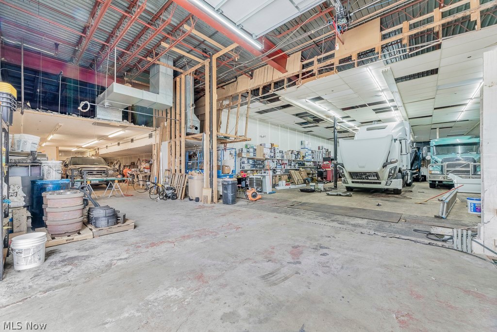 City/Kirtland 01 - Commercial Lease