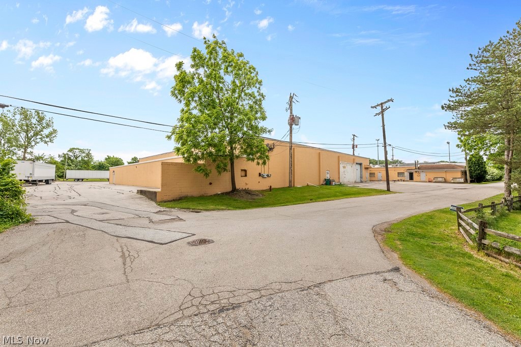 City/Kirtland 01 - Commercial Lease