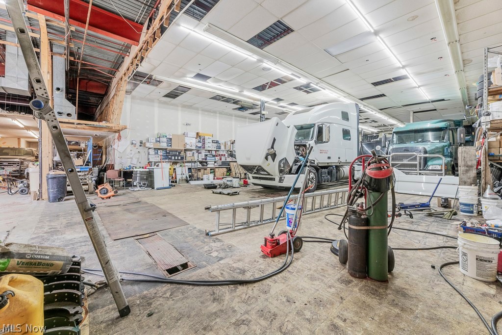 City/Kirtland 01 - Commercial Lease