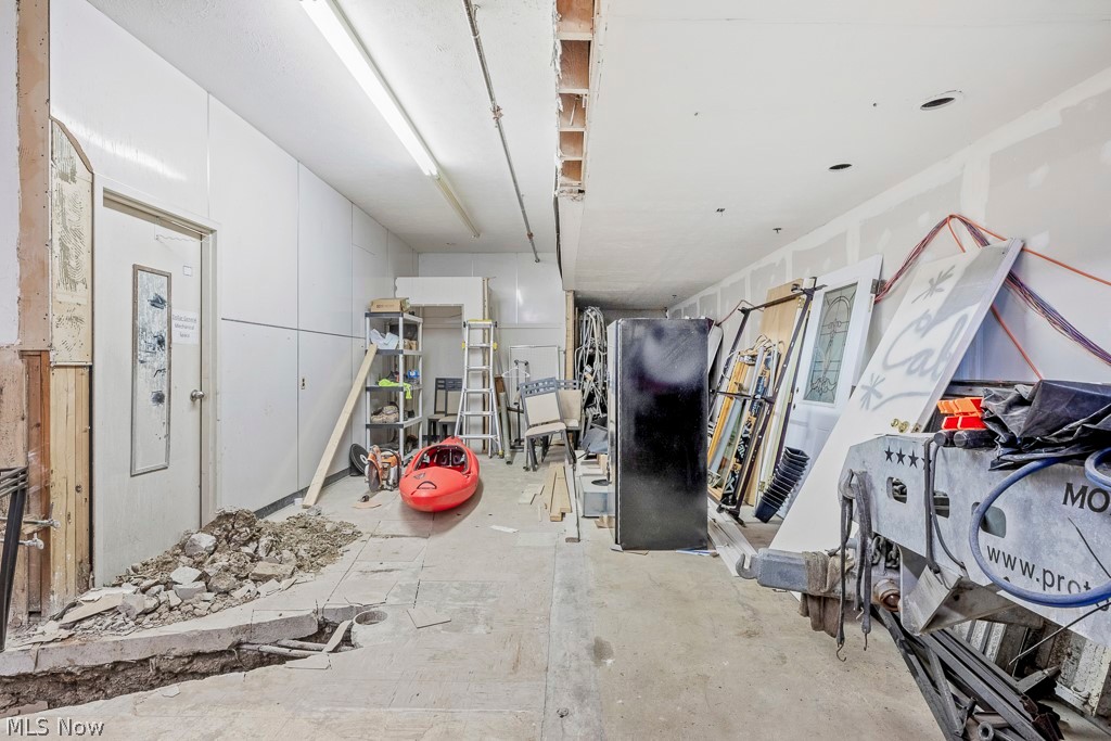 City/Kirtland 01 - Commercial Lease