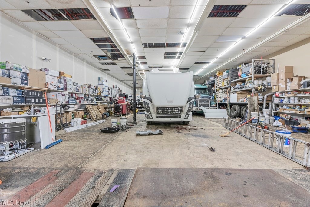 City/Kirtland 01 - Commercial Lease